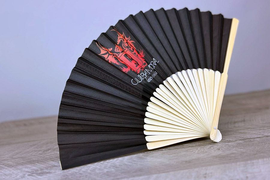stoffen handwaaier met houten handvat en full color print voor Bal Moral